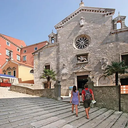 In Bartici With Kitchen Holiday home