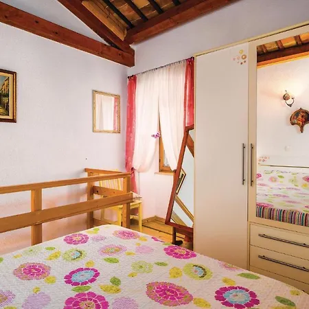 In Bartici With Kitchen Holiday home *